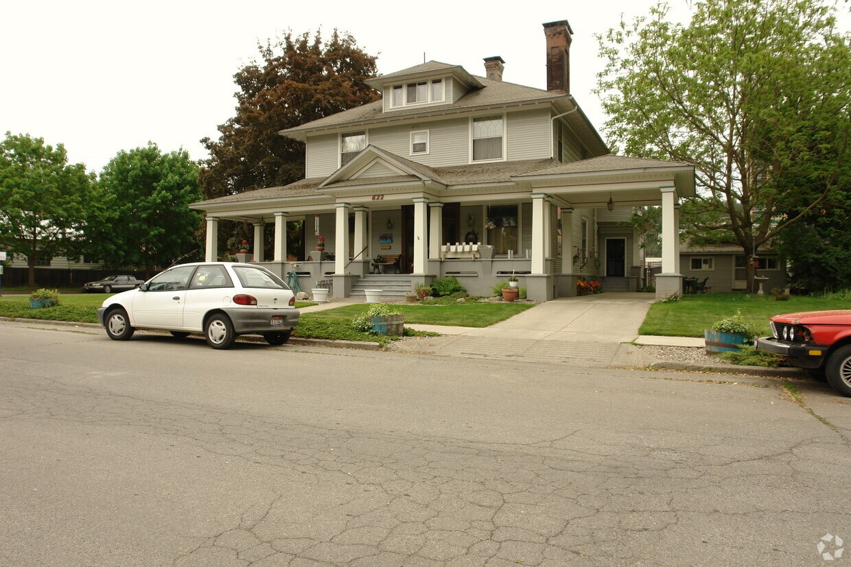 Building Photo - 622 E Coeur D' Alene Ave