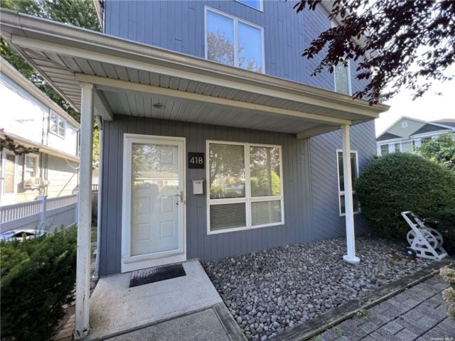 Primary Photo - 41 Sagamore Hill Dr