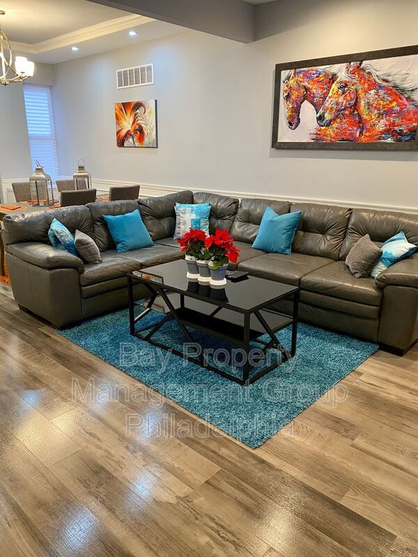 Foto del edificio - 5706 Warrington Ave