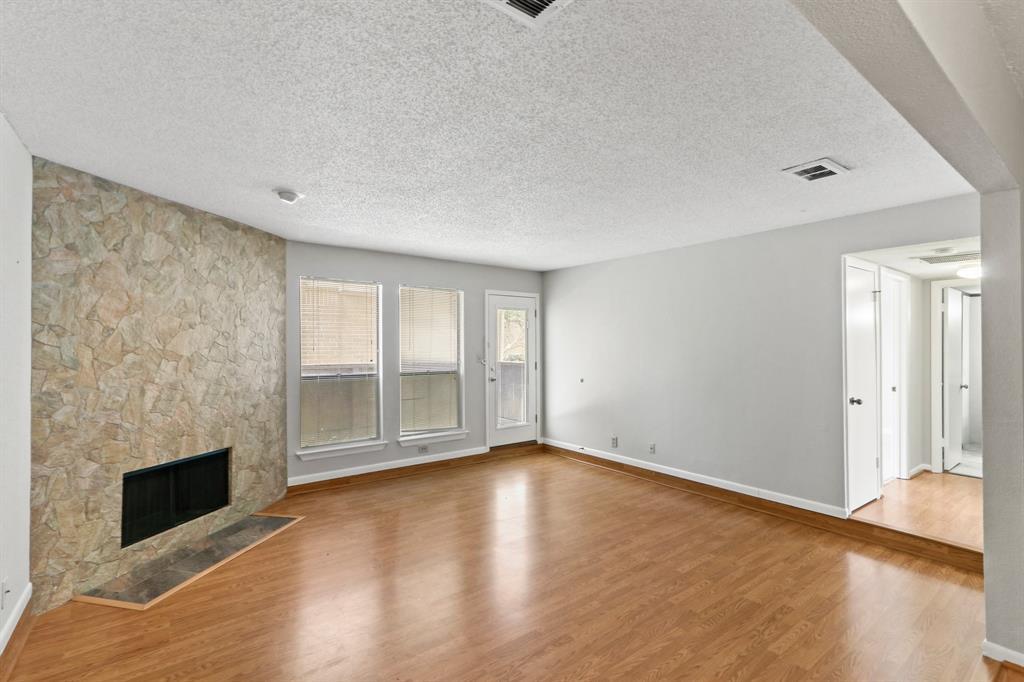 Primary Photo - 2277 S Kirkwood Rd