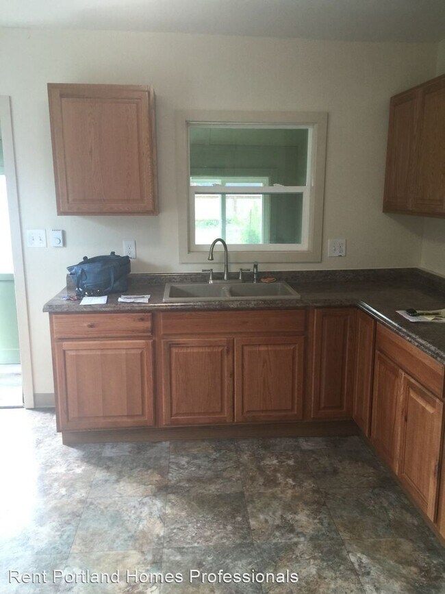 Foto del edificio - 2 br, 1 bath House - 6825 SE 85th Avenue