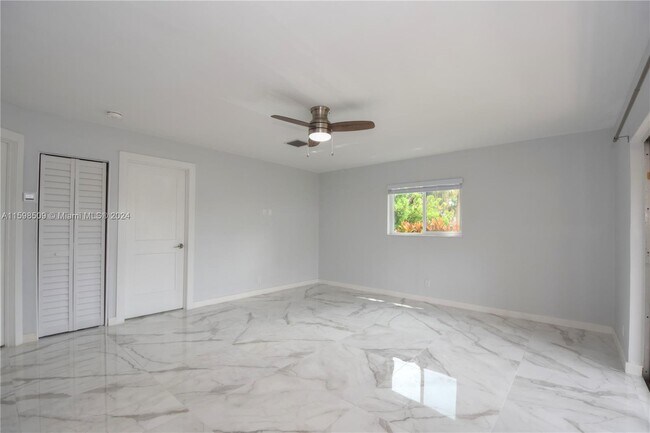 Building Photo - 2611 SW 13th Ave