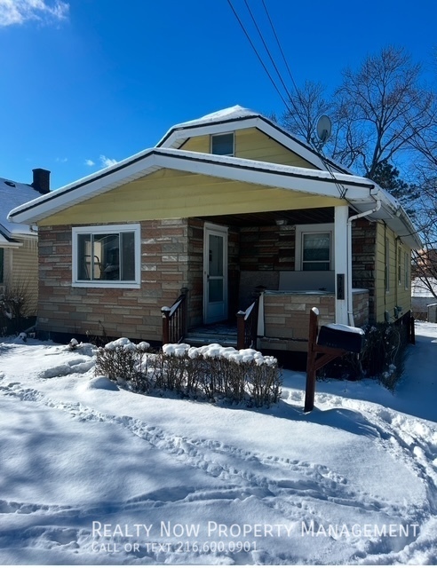 Building Photo - 5164 E 128th St