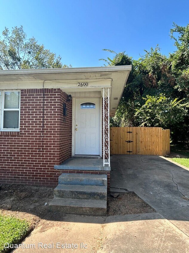Primary Photo - 2 br, 1 bath House - 2600 SOUTH O STREET
