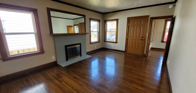 Living Room #1 - 1721 E Mulberry St