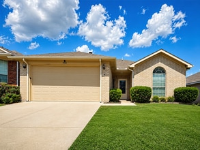 Building Photo - 9940 Blue Bell Dr