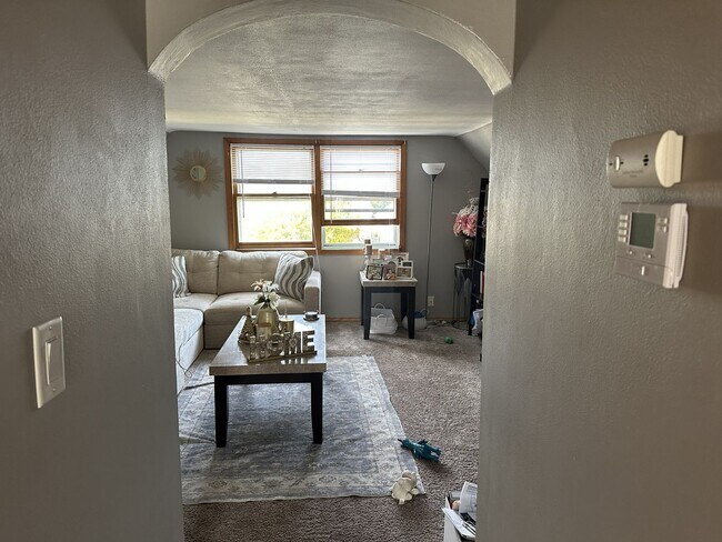 Foto del edificio - 3827 E Edgerton Ave