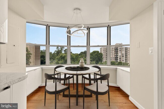 Foto del edificio - 5000 Battery Ln