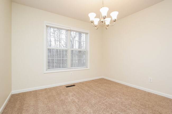 Foto del edificio - 19 Eagle Point Ct