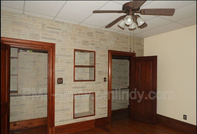 Building Photo - 1214 S Washington St