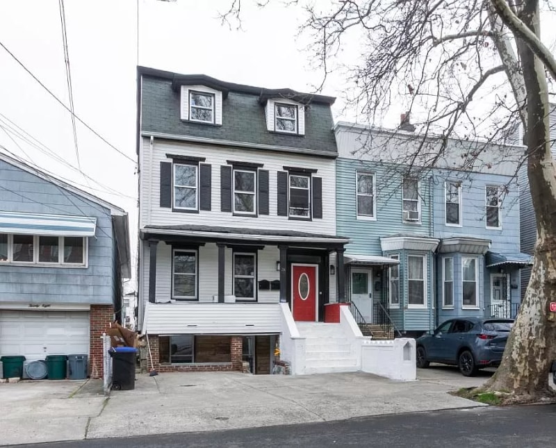 Primary Photo - 26 Elizabeth St