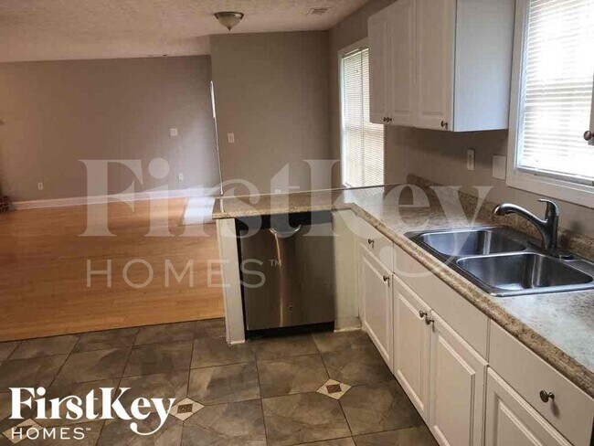 Building Photo - 1813 Alcovy Springs Ln