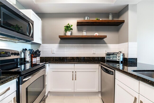 Foto del edificio - 7270 SW 88th St