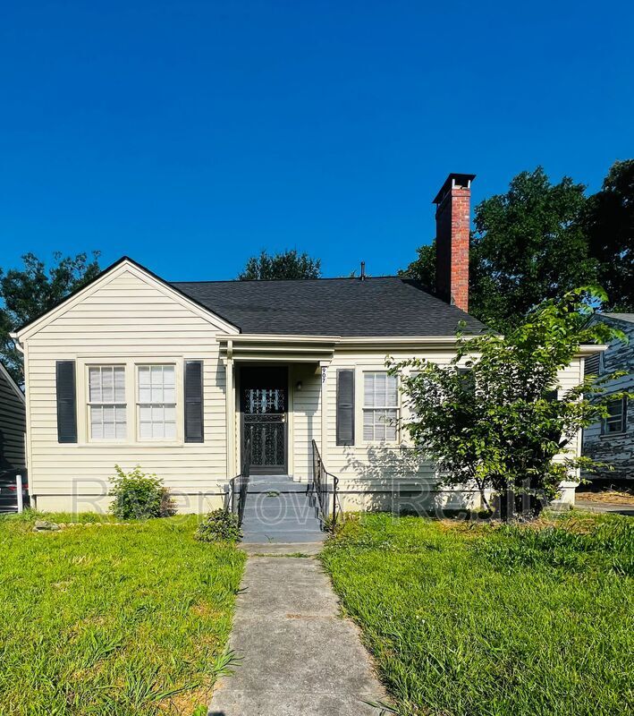 Primary Photo - 907 Birch St