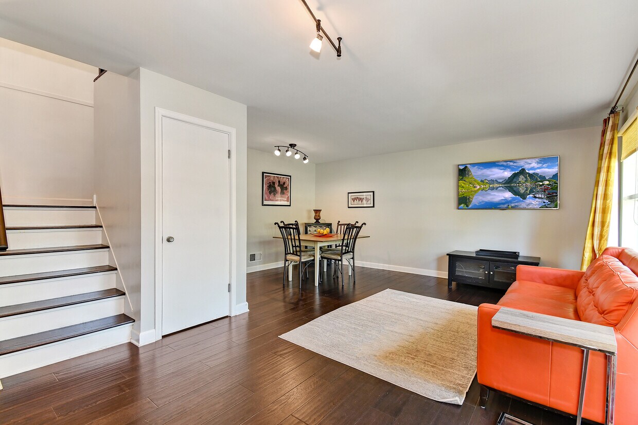 Foto principal - 141 Oxford Ave