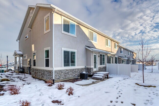 Building Photo - 13102 Tower Ridge Dr