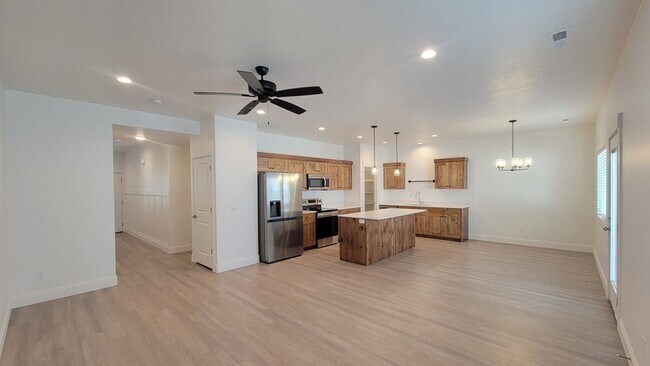 Foto del edificio - 2112 Redfox Way