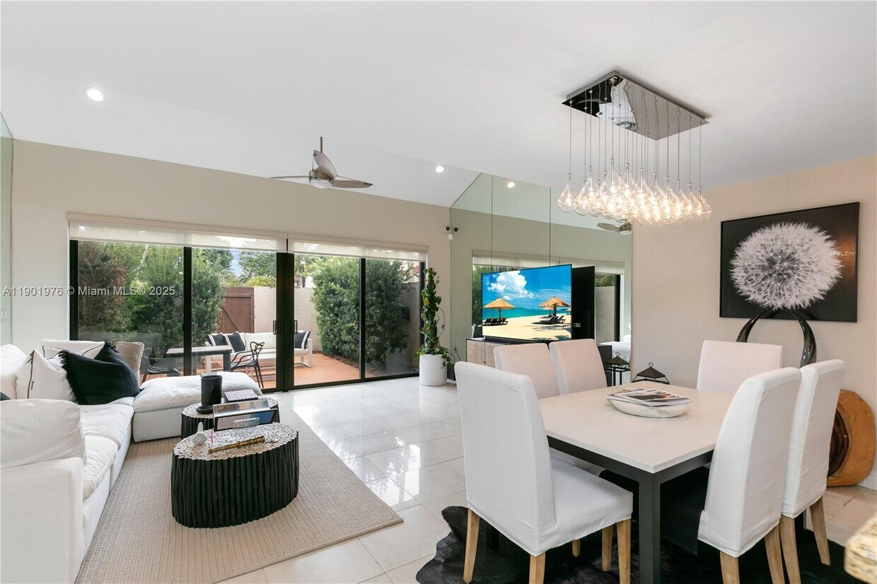 Foto principal - 8880 SW 133rd Pl