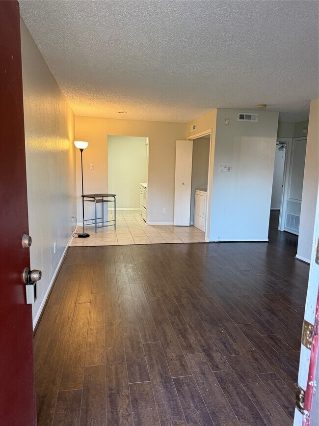 Foto del edificio - 1900 Bay Area Blvd