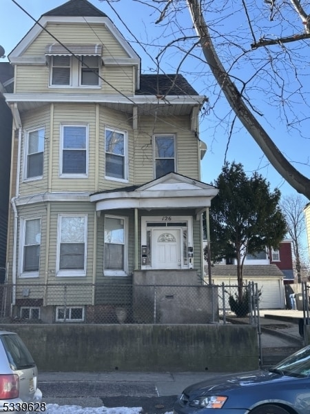 Building Photo - 124-126 Keen St