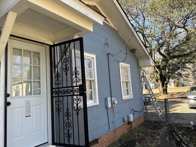 Building Photo - 3604 Northhaven Dr