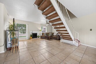 Building Photo - 3303 W Greenridge Dr