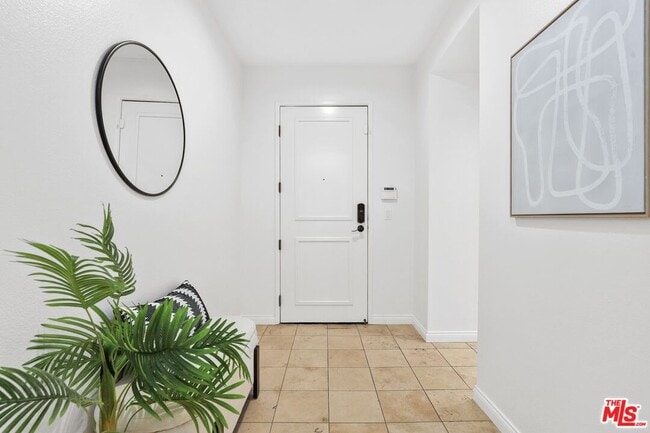 Building Photo - 5625 Crescent Park W