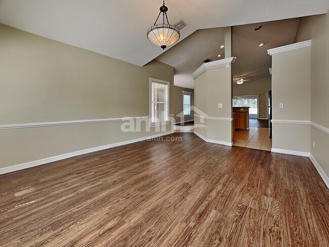 Foto del edificio - 4937 Whistling Pines Ct