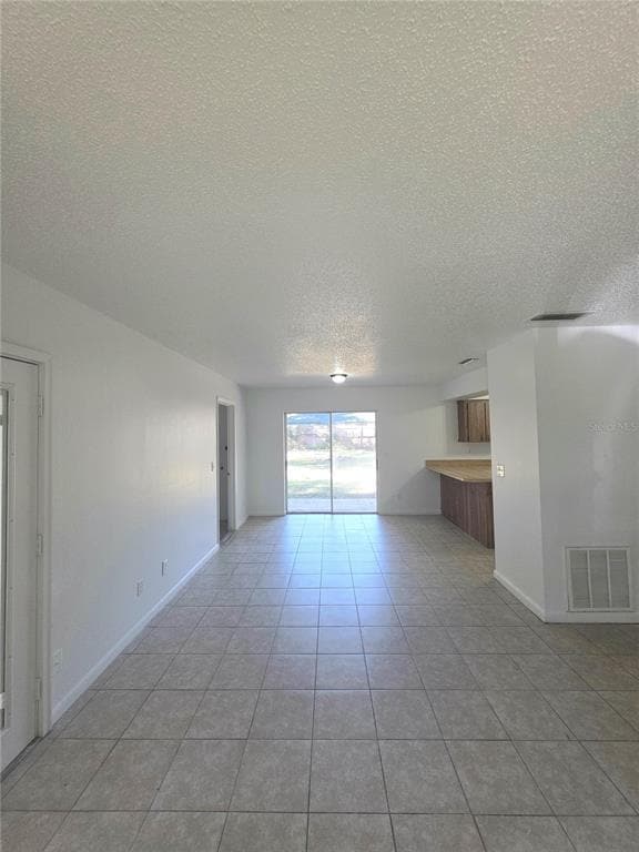 Foto del edificio - 2213 NE 36th Pl