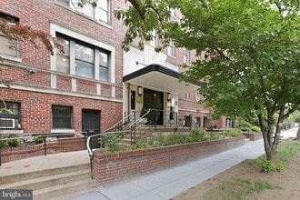 Building Photo - 1365 Kennedy St NW