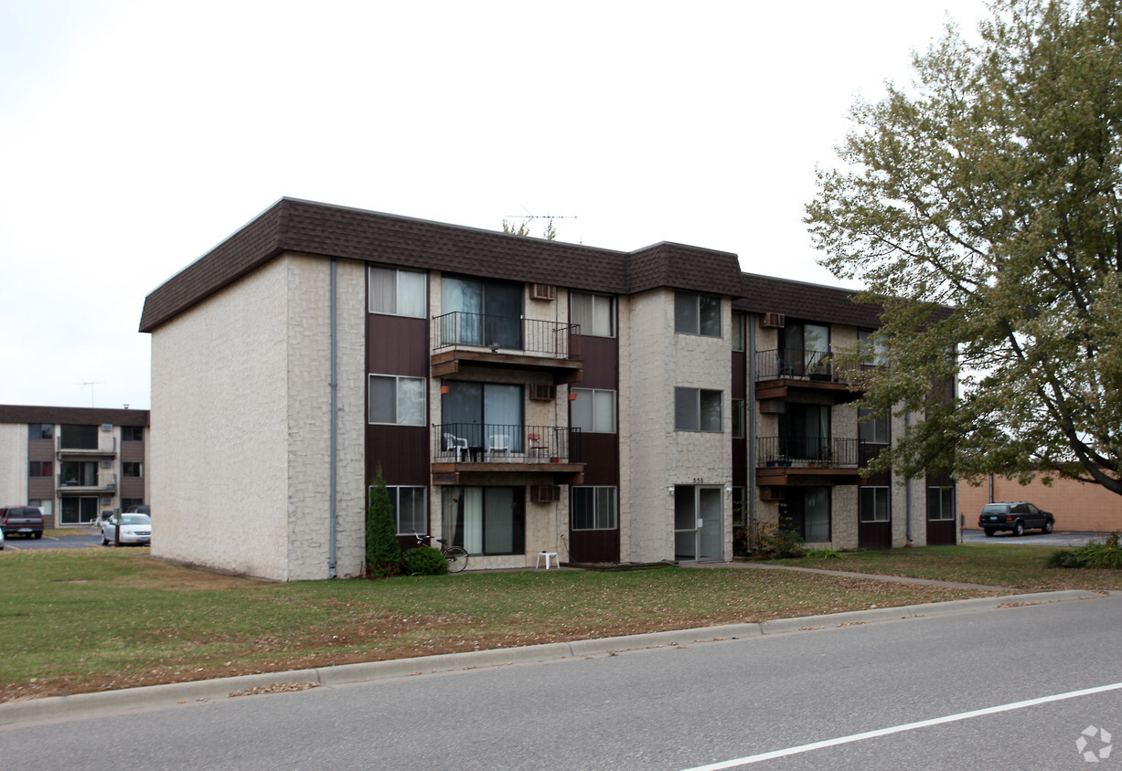 Foto del edificio - Fern Court Apartments