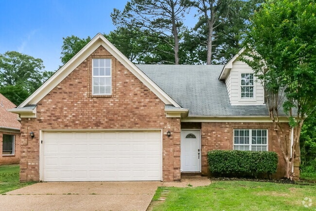 Building Photo - 8793 5 Oaks Dr W