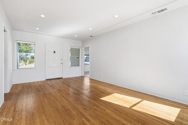 Foto del edificio - 2938 Santa Carlotta St