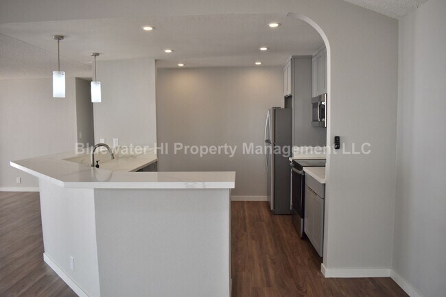 Foto del edificio - Renovated Single Level 3/2 w/ garage Waipi...