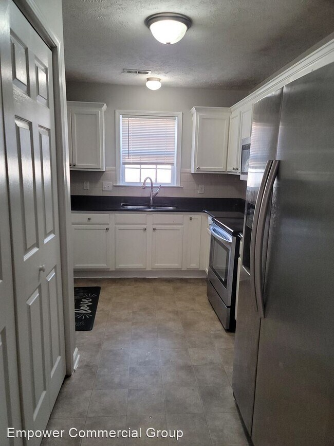 Foto del edificio - 3 br, 2 bath House - 834 Broadmore Drive