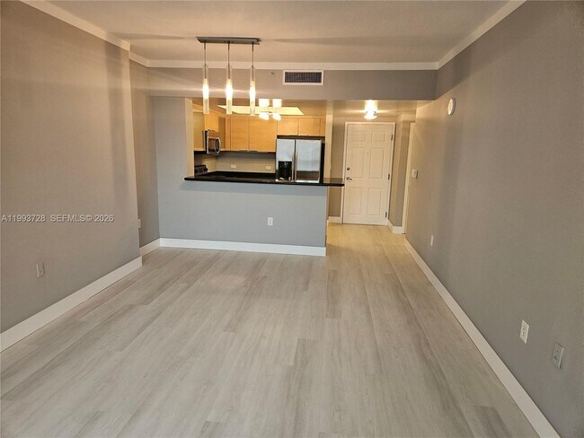 Foto del edificio - 140 S Dixie Hwy