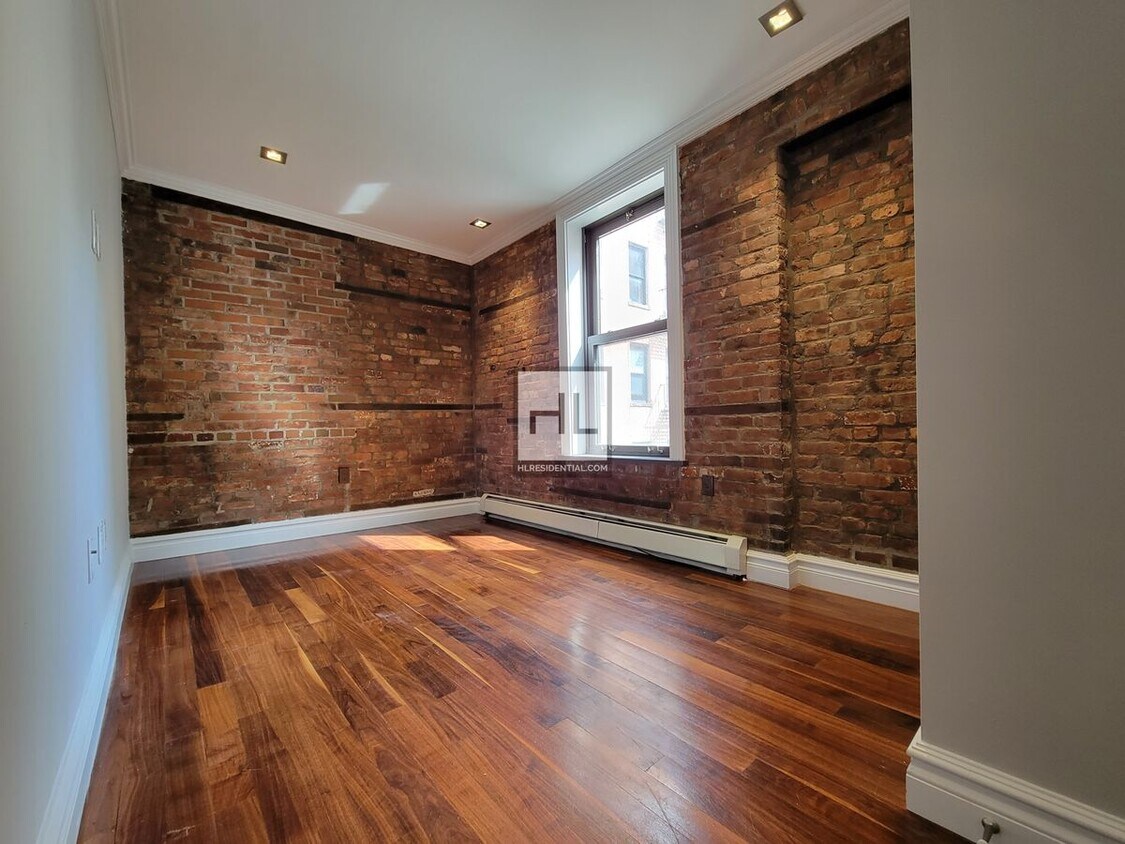 Foto principal - RIDGE ST.