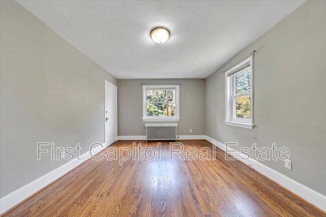 Building Photo - 1228 Wasena Ave SW