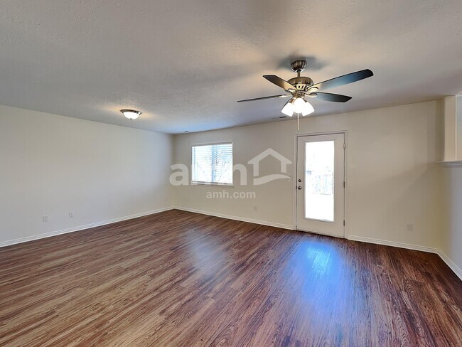 Foto del edificio - 7898 Cochise Way