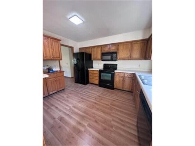 Building Photo - 1382 Camelback Dr