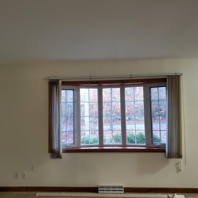 66 Turkey Hill Rd, Chester, CT 06412 Townhome Rentals in Chester CT