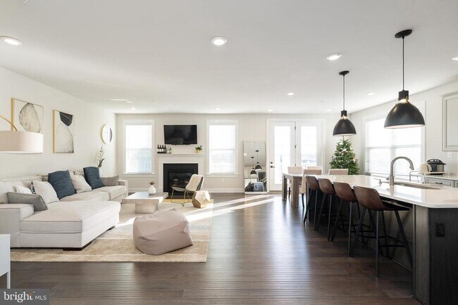 Foto del edificio - 700 Quarry Point Rd