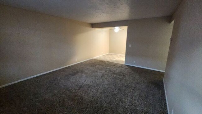 Building Photo - 707 N 90th St