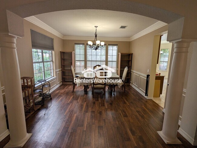 Building Photo - 9910 Jasmine Creek Dr