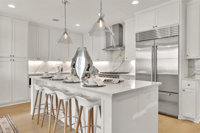 Foto del edificio - 4116 University Blvd