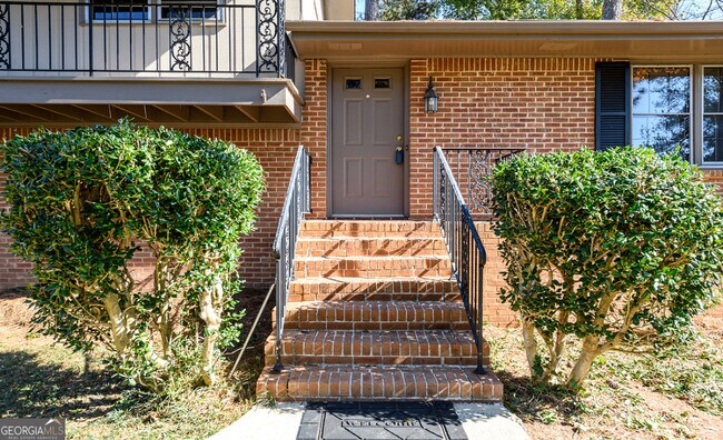 Foto del edificio - 462 Emily Dr SW