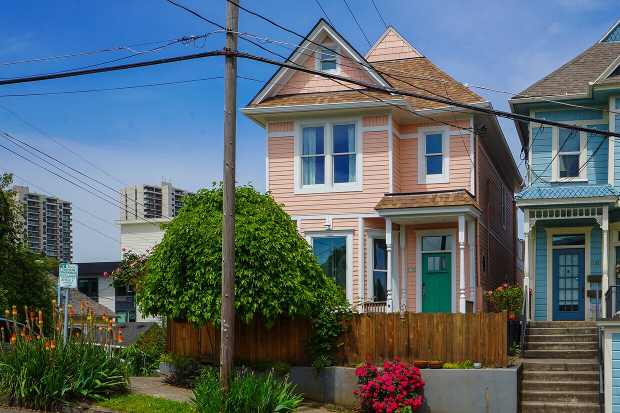 Primary Photo - 103 S Arthur St