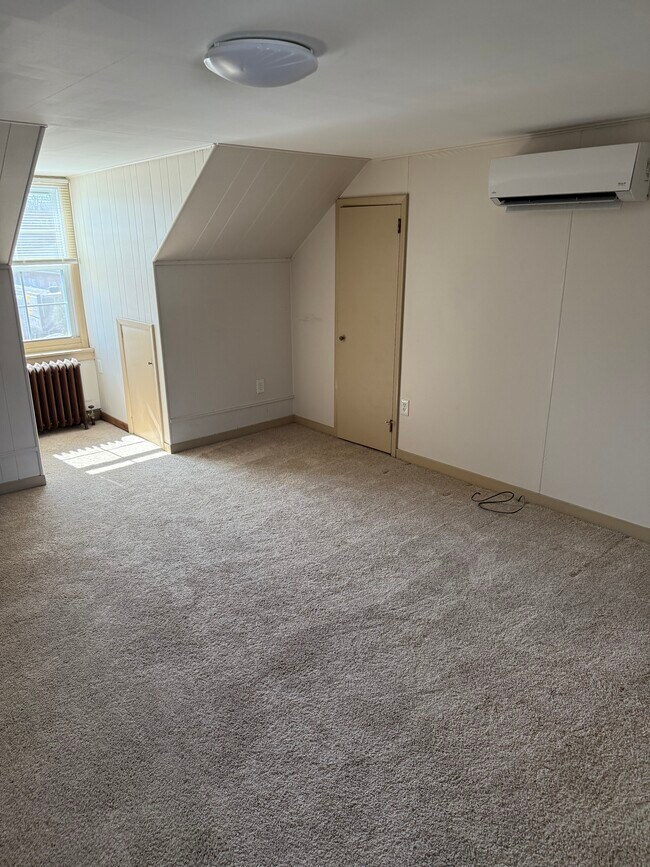 Foto del edificio - 49 E High St