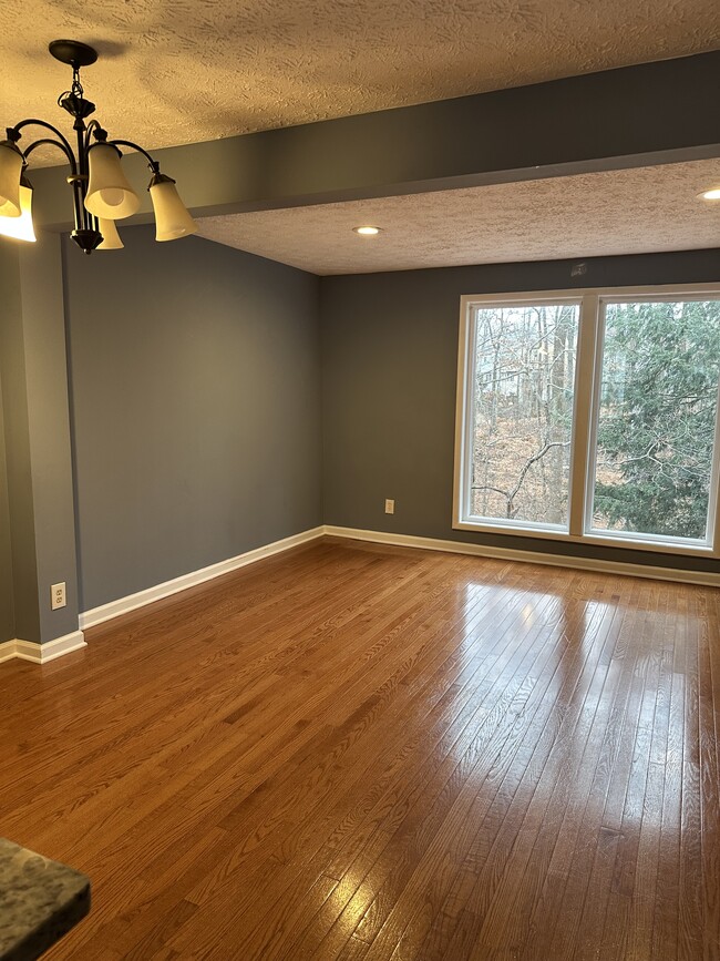 Foto del edificio - 8018 Grandview Ct