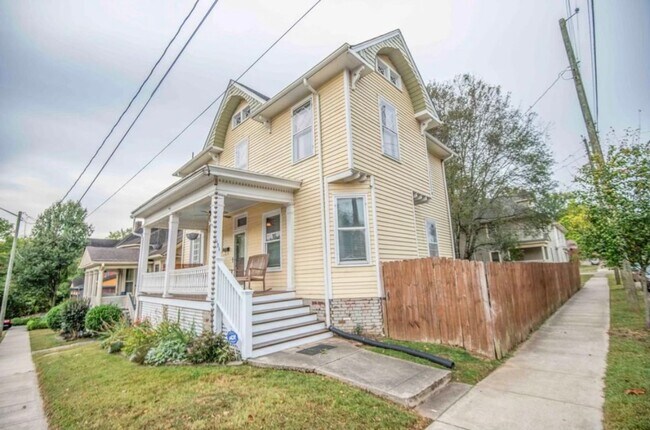 Building Photo - Historic Home in Fourth and Gill Neighborhood